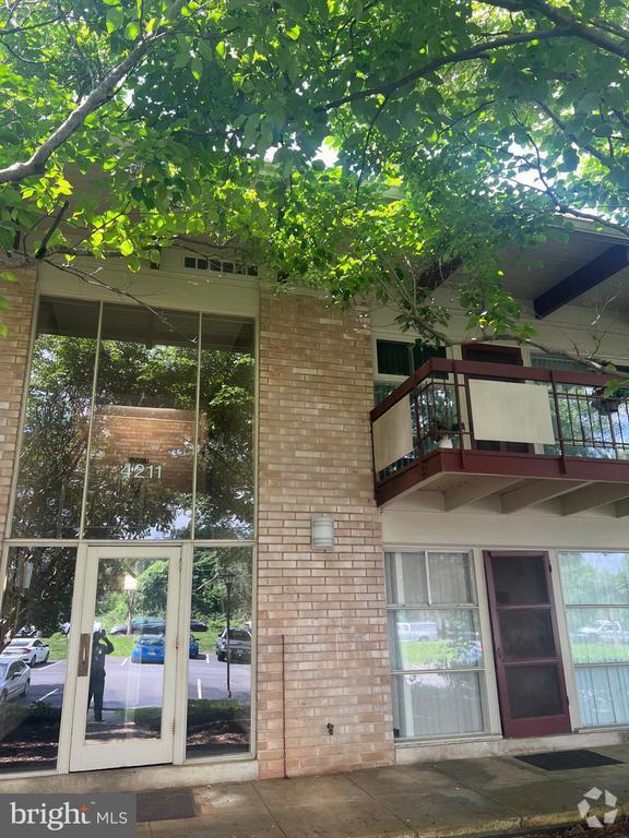 Building Photo - 4211 Americana Dr