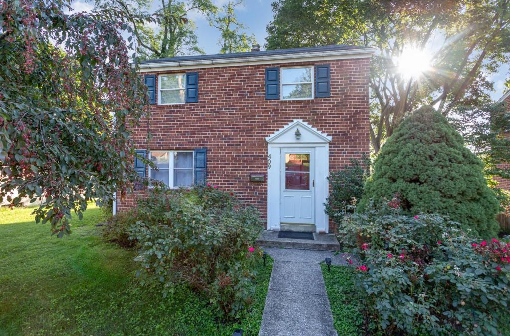 Primary Photo - 409 Hillside Rd