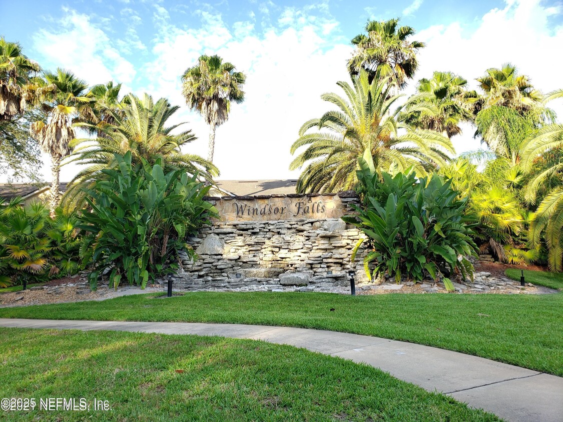 Foto principal - 8204 White Falls Blvd