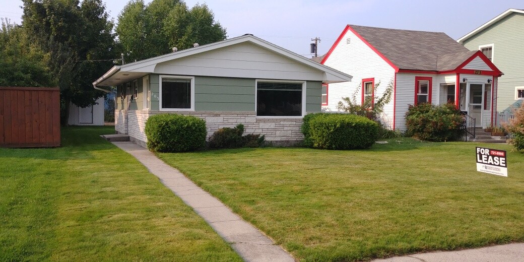 Primary Photo - House with Large Yard and Storage