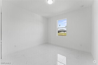 Building Photo - 4102 16th St SW