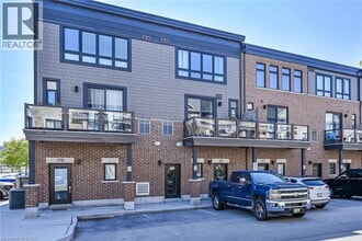 Building Photo - 61 Esplanade Ln