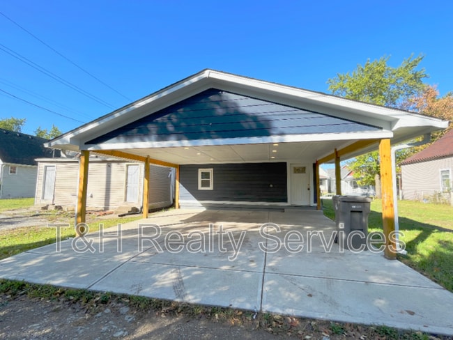 Building Photo - 1653 S Delaware St