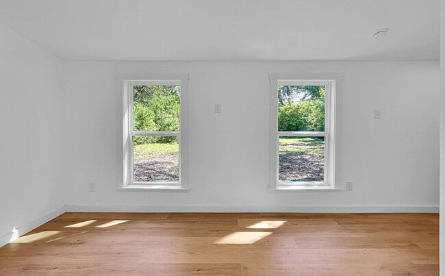 Building Photo - 3904 Speight Ave