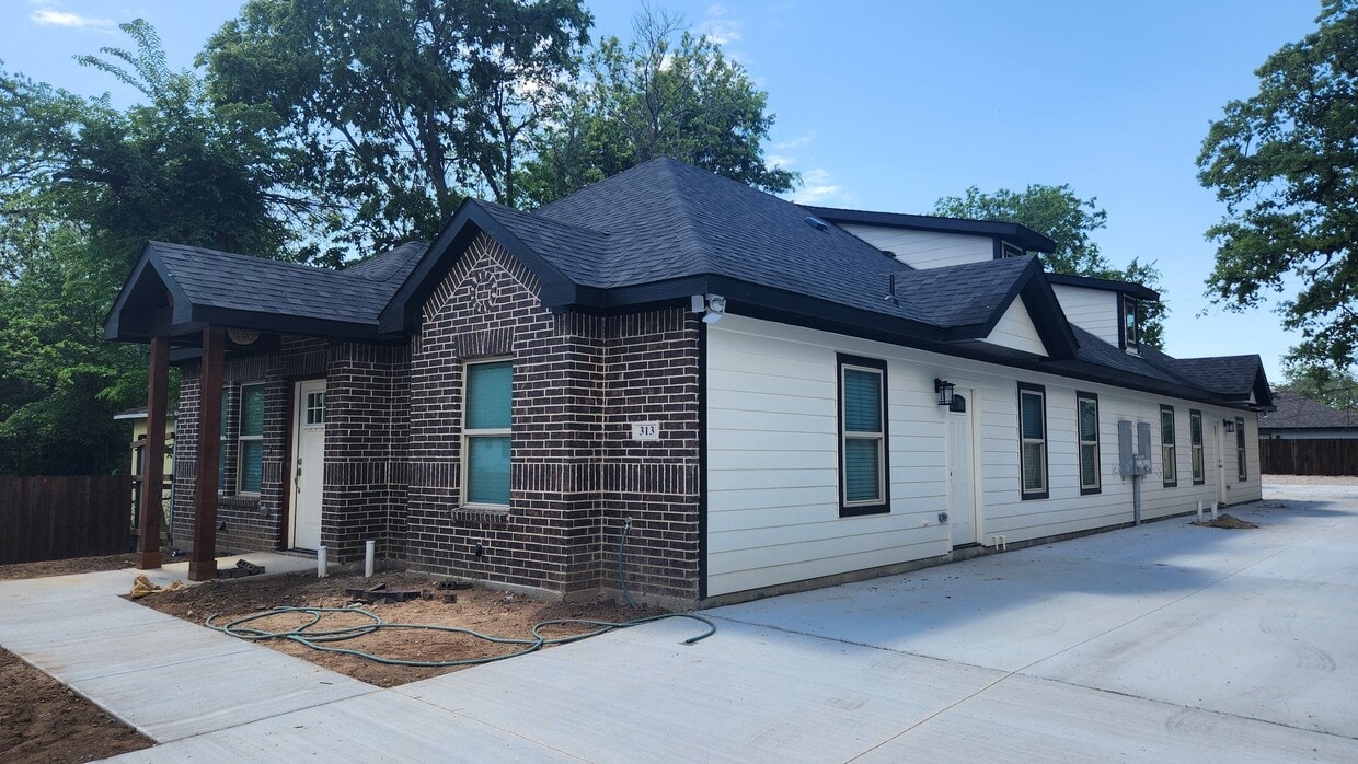 Photo - 313 Clarence St (Fort Worth, TX)