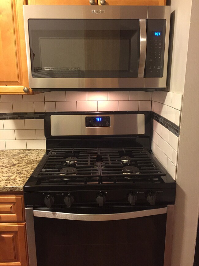 5 burner gaf stove - 1626 S 19th St