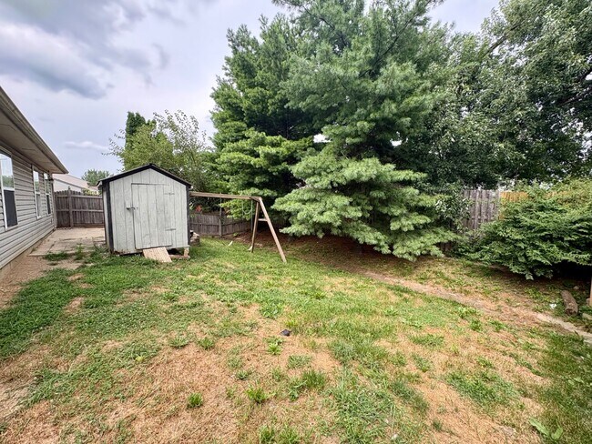 Building Photo - 1443 Blue Brook Way