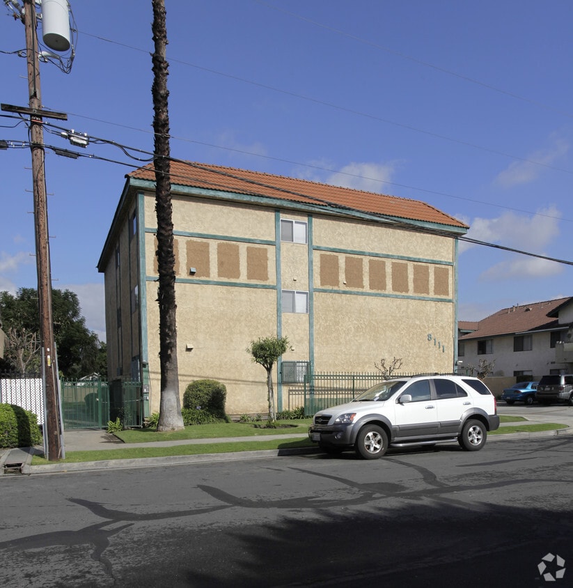 Building Photo - 8111 9th St