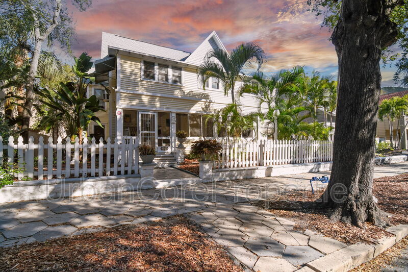 Foto principal - 235 7th Ave N