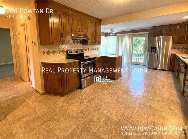 Photo - 286 Powtan Dr House