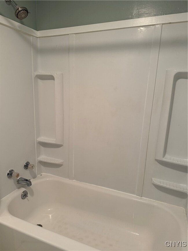 Building Photo - 44 Bridge St