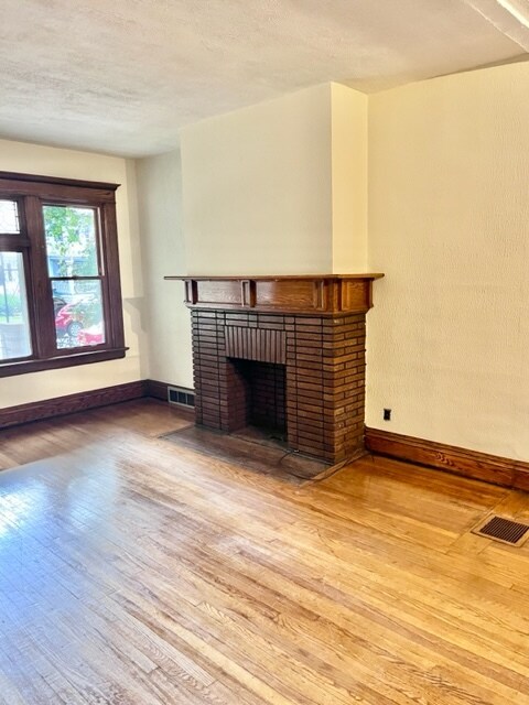 Living Room - 414 Potomac Ave