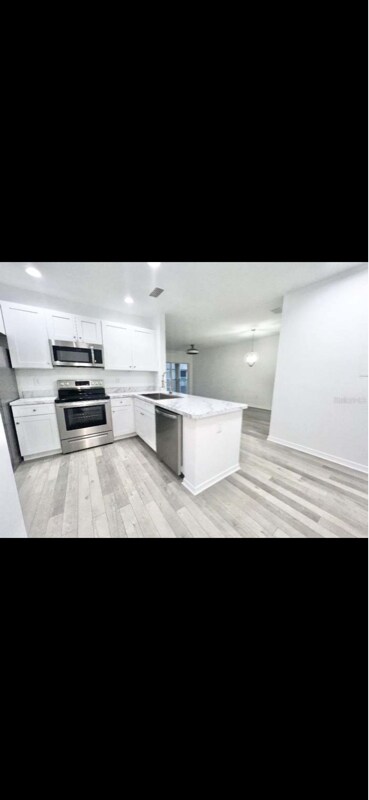 Foto del edificio - 9513 Grovedale Cir