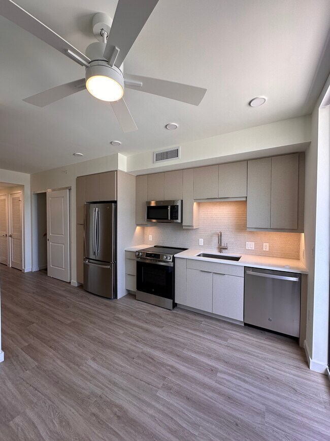 Foto del edificio - 235 NE 27th St