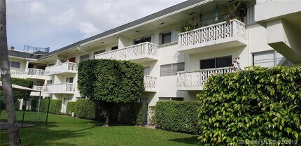 Building Photo - 4200 NW 3rd Ct