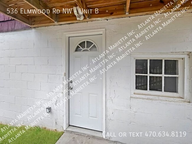 Building Photo - 536 Elmwood Rd NW