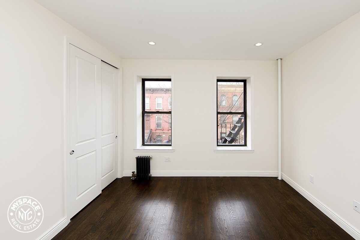 Foto principal - 186 Clymer St