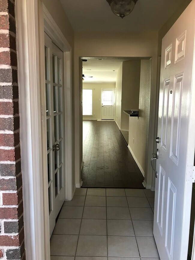 Foto del edificio - 5014 Cypress Willow Dr
