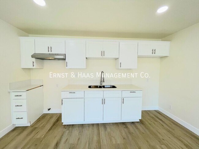 Foto del edificio - 2133 W Columbia St