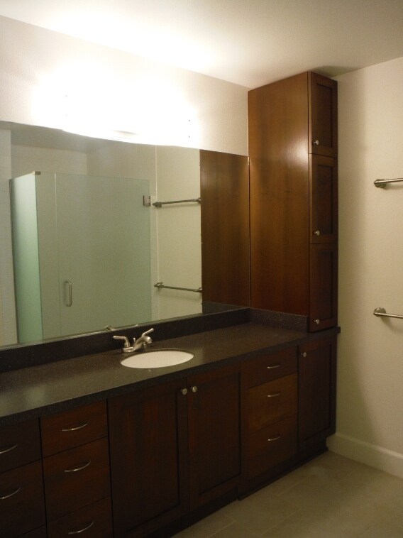 Foto del edificio - 223 N Irwin St