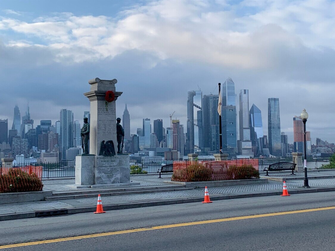 Primary Photo - 50 46th St