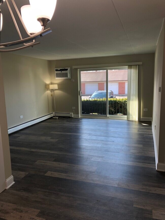 Foto del edificio - 7305 W 157th St