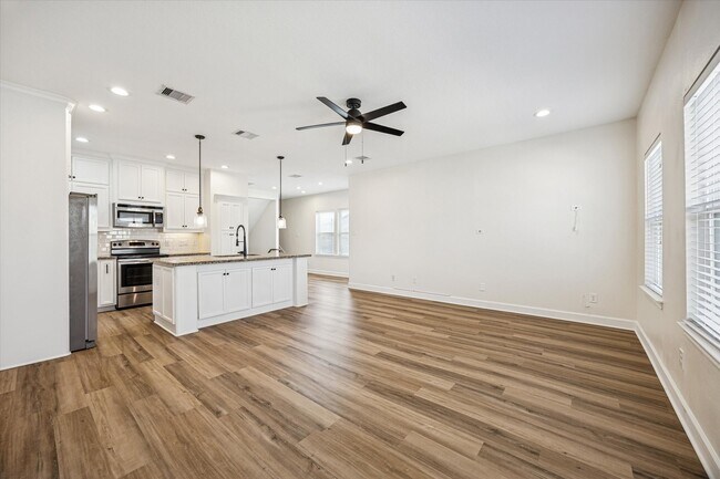 Foto del edificio - 5402 Jonathan Ln