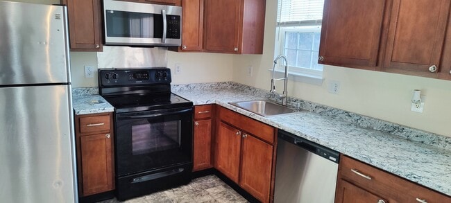 Building Photo - 9 Cambria Ln