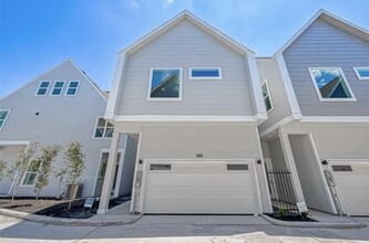 Building Photo - 6127 W Montgomery Rd