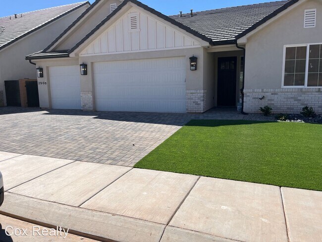 Foto del edificio - 4 br, 3 bath House - 2908 E Rill Dr