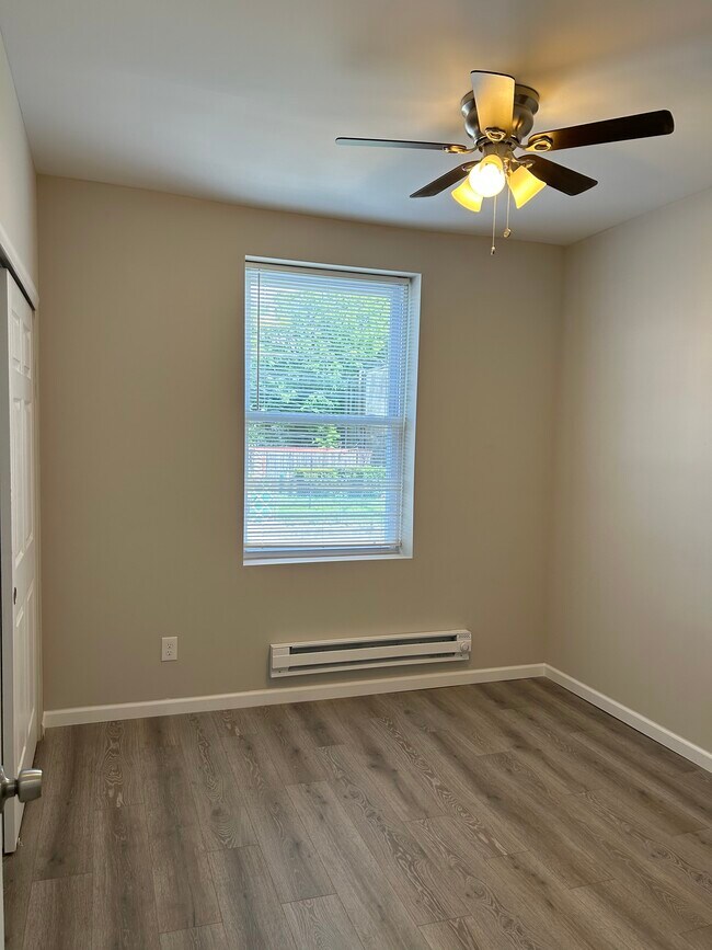 Foto del edificio - 2100 65th Ave