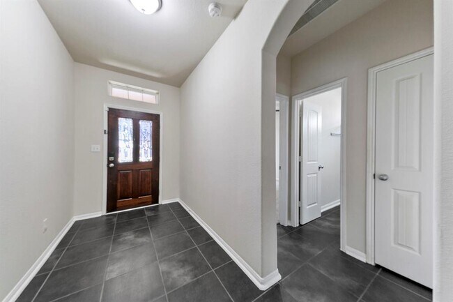 Foto del edificio - 3513 Old Holly Dr