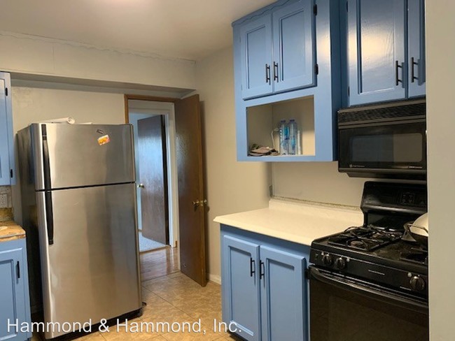 Building Photo - 3 br, 3 bath House - 10655 Arleta Ave.