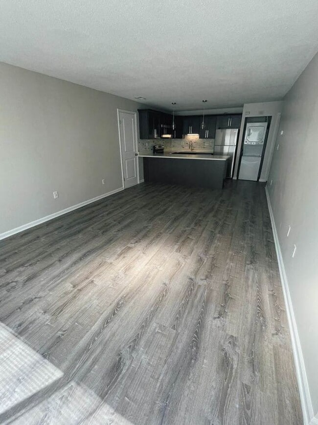 Foto del edificio - Beautifully Renovated 1bd Condo