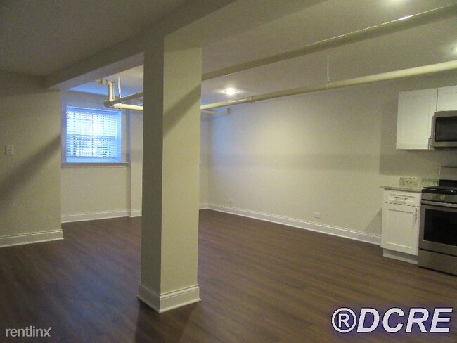 Foto del edificio - 5629 N Wayne Ave
