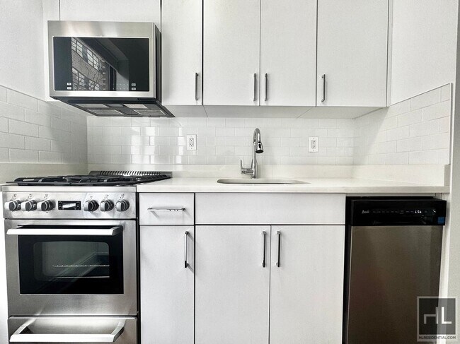 Building Photo - WEST 12 STREET