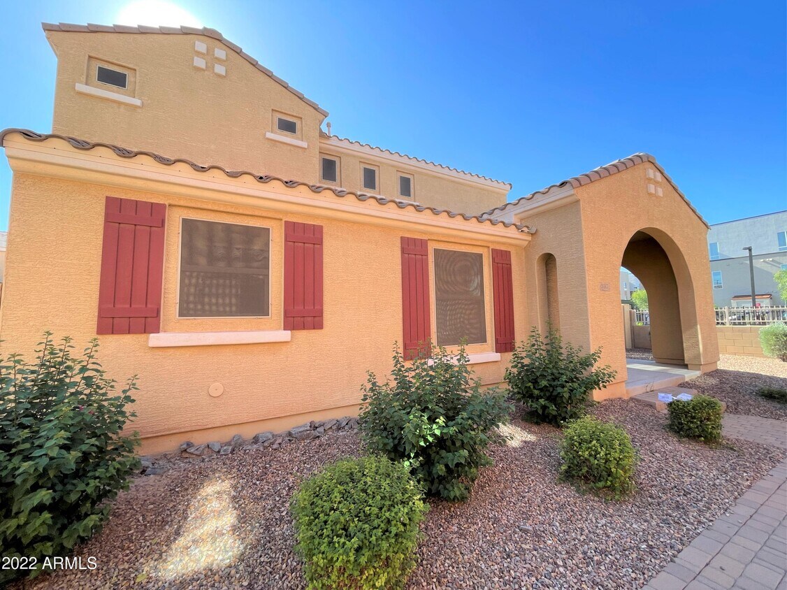 Foto principal - 3517 E Erie St