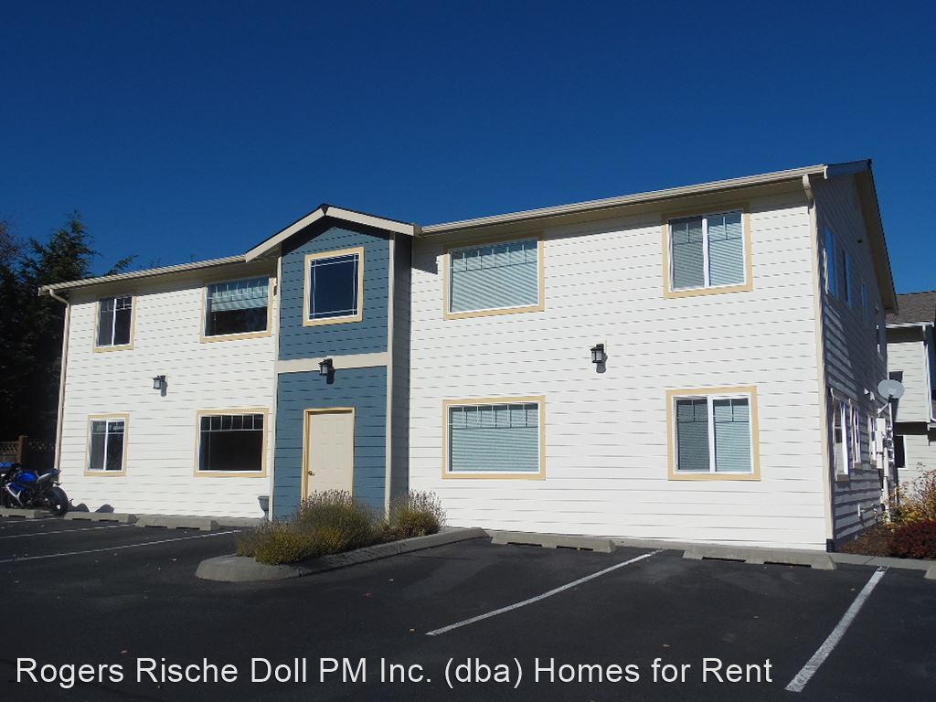 1385 NW Elwha St, Oak Harbor, WA 98277 Apartment for Rent in Oak Harbor, WA