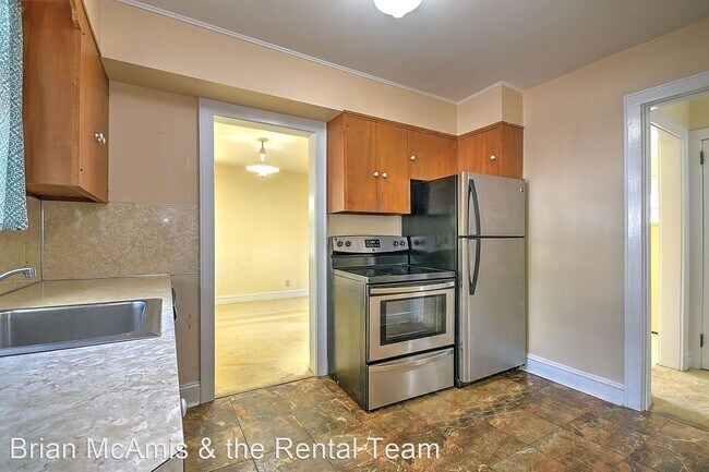 Building Photo - 3 br, 1.5 bath House - 1609 Crescent Drive