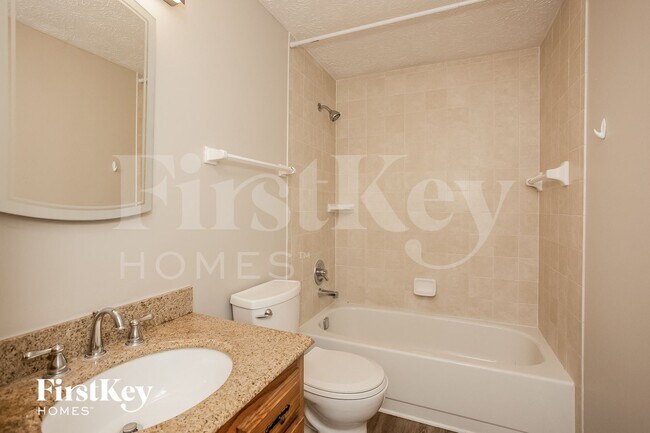 Foto del edificio - 8053 Harvest Ln