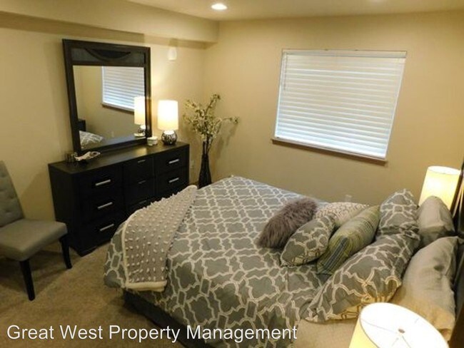 Foto del edificio - 5915 Lake Grove St SW