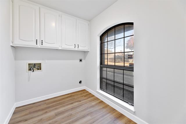 Foto del edificio - 4201 Candlewind Ln