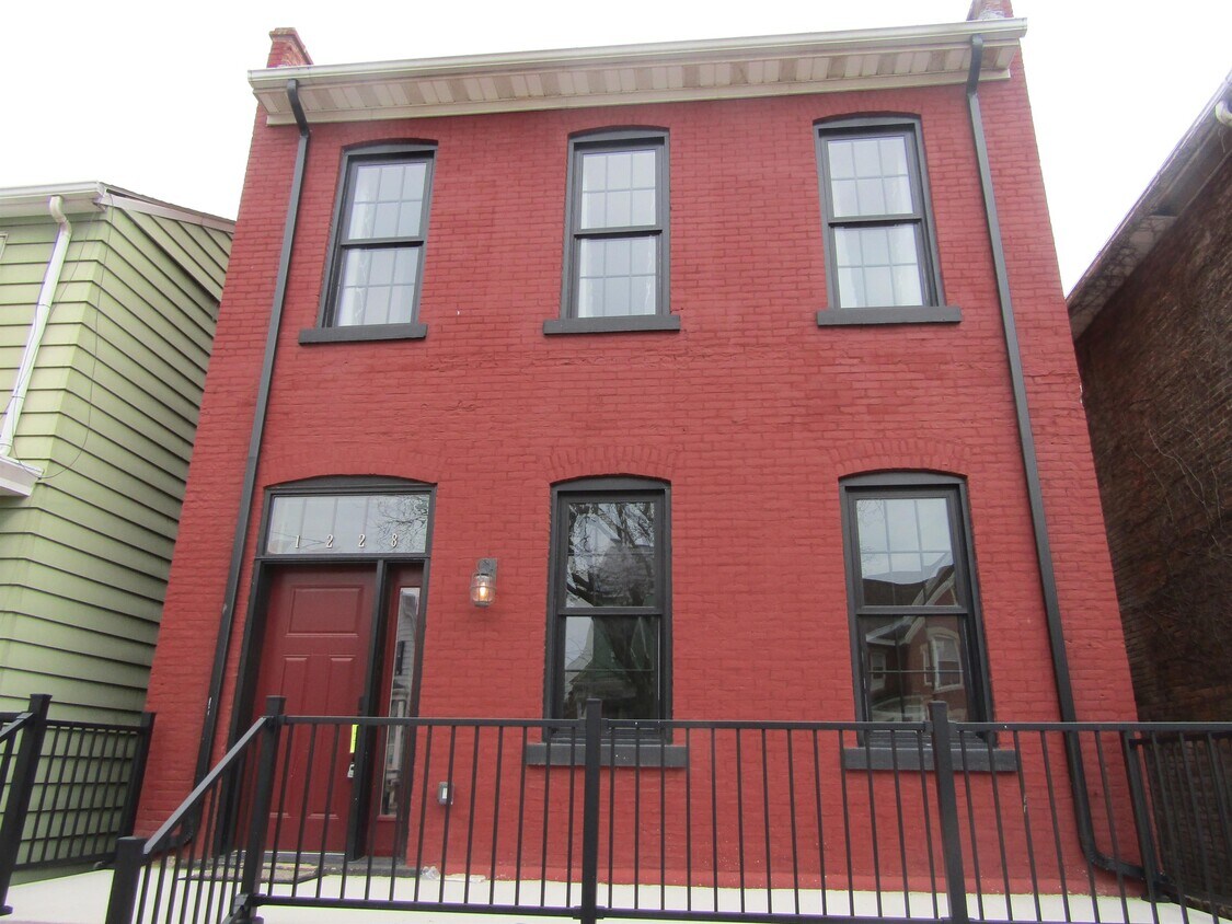 Primary Photo - 1228 Jackson St