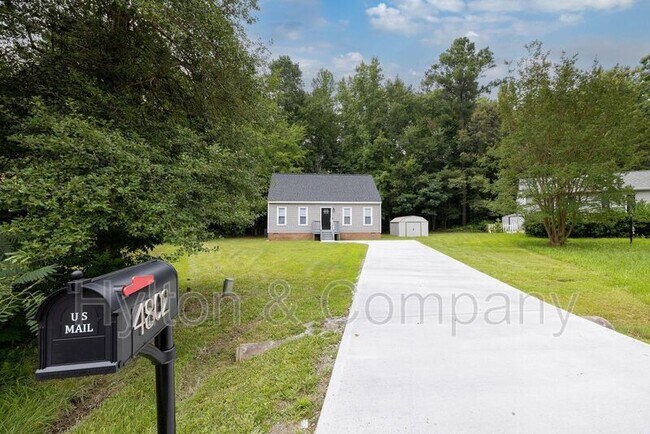 Building Photo - 4802 Alberta Rd