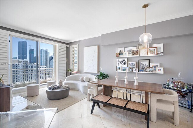 Foto del edificio - 888 Brickell Key Dr