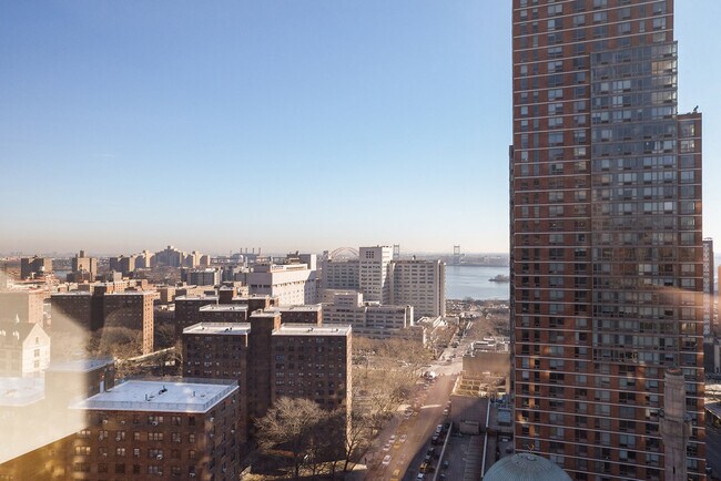 Foto del edificio - 175 E 96th St