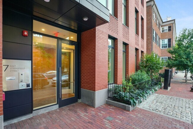 Foto del edificio - 7 E Springfield St