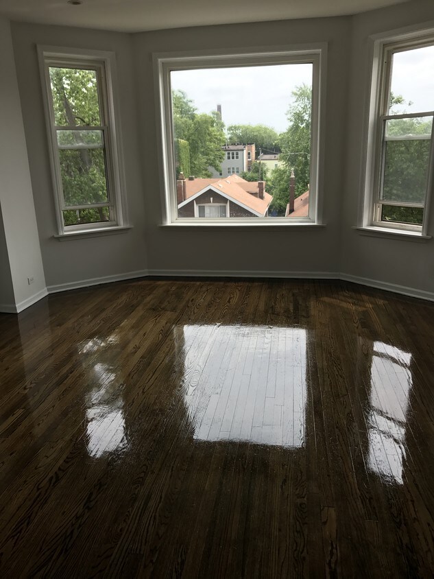 Building Photo - 7742 S Colfax Ave