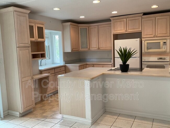 Building Photo - 6861 W 68th Pl