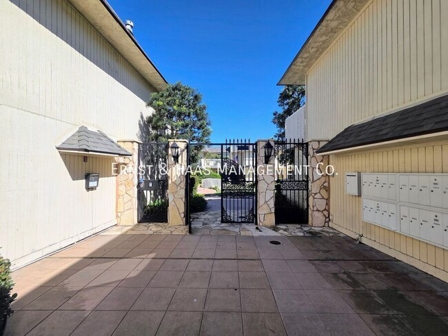 Photo - 1200 Opal St Apartment